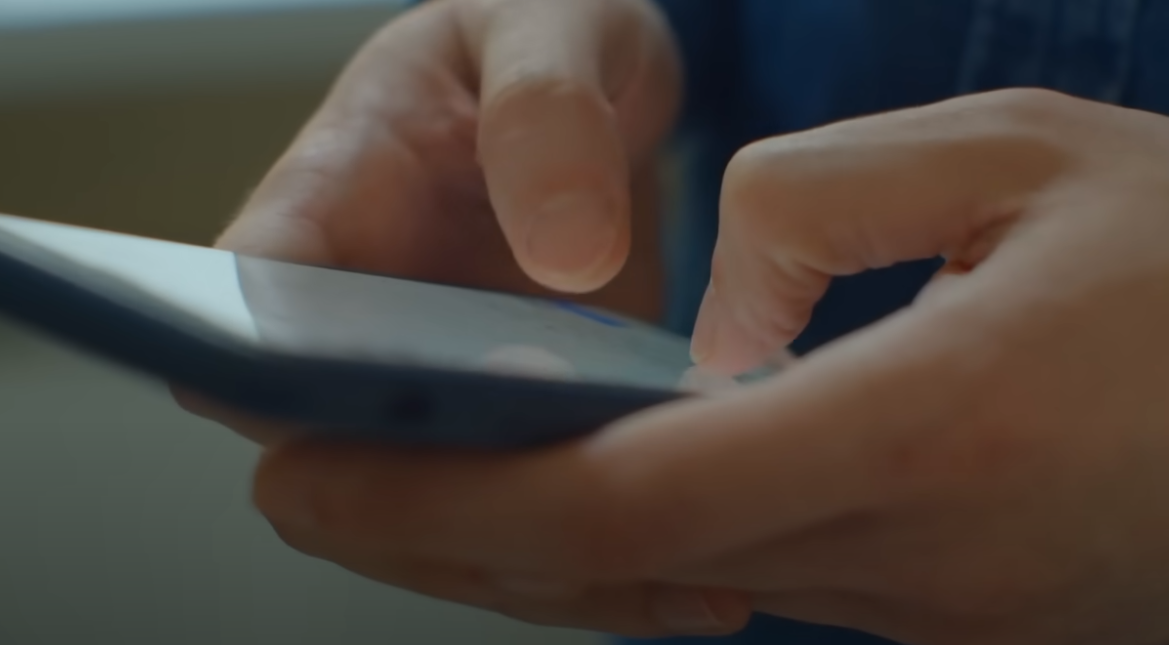 Он обещал жениться на ней ещё в детском садике. История любви