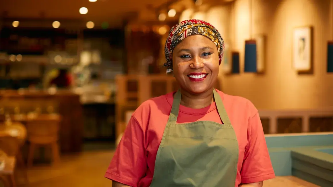 Нигерийский шеф-повар вошел в историю, получив звезду Мишлен за свой лондонский ресторан