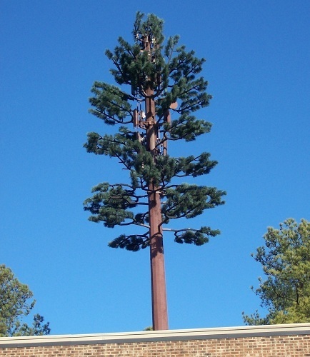 Ох уж эти вышки сотовой или мобильной связи! Стоят более 20 лет в Чалтыре! Это же опасно! Что делать? Как убрать их?