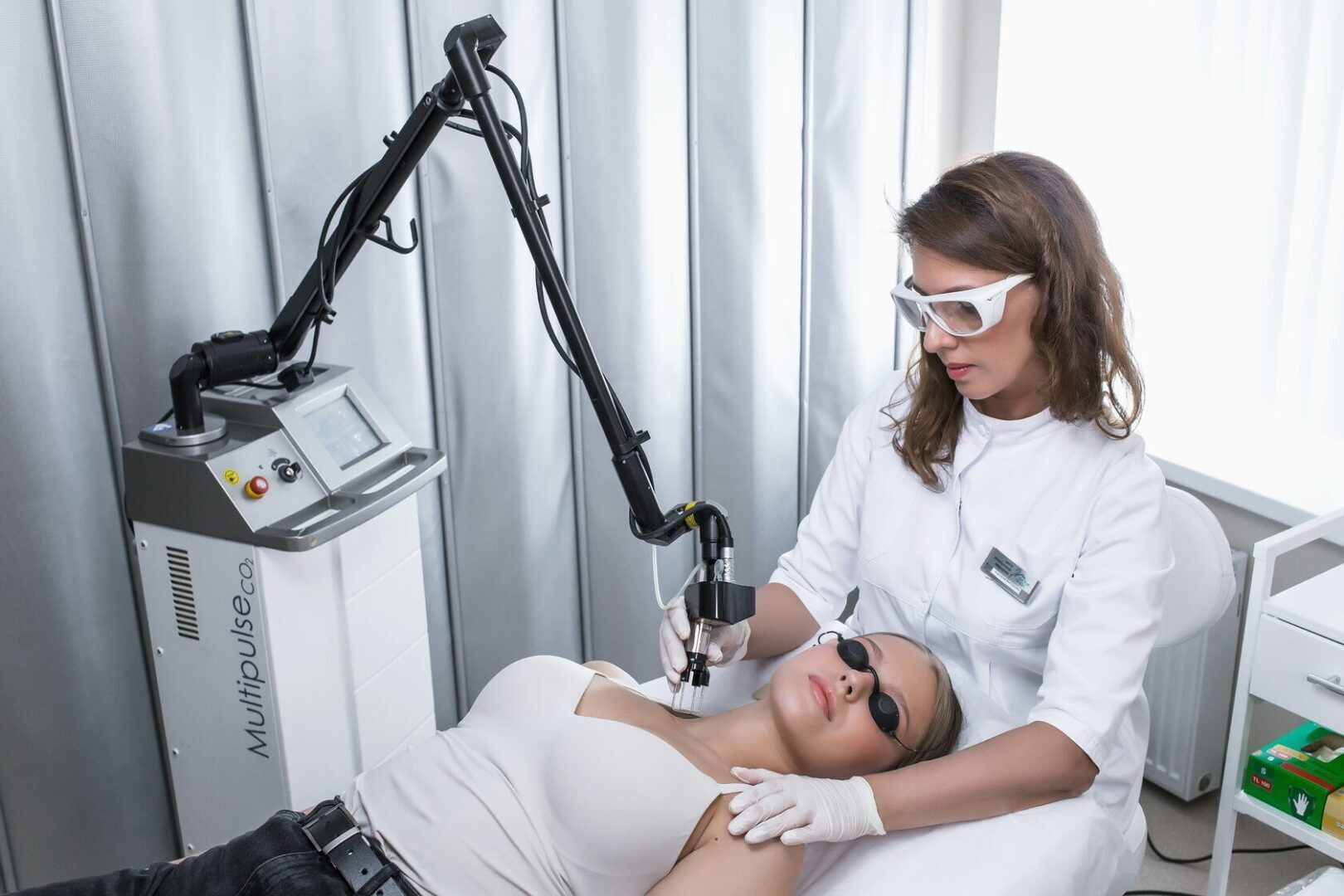 Устраните признаки старения кожи и верните ей упругость