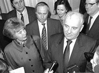 Первый президент СССР и он. Вечный.... Вечно модный.... Часть 2-я.