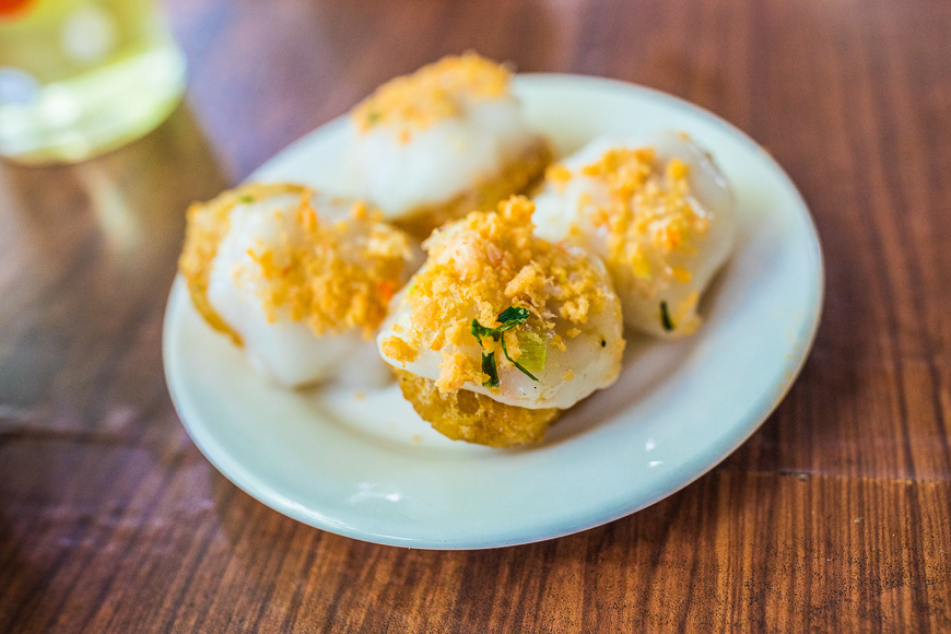 Вьетнам, как питаются местные жители в Хюэ.