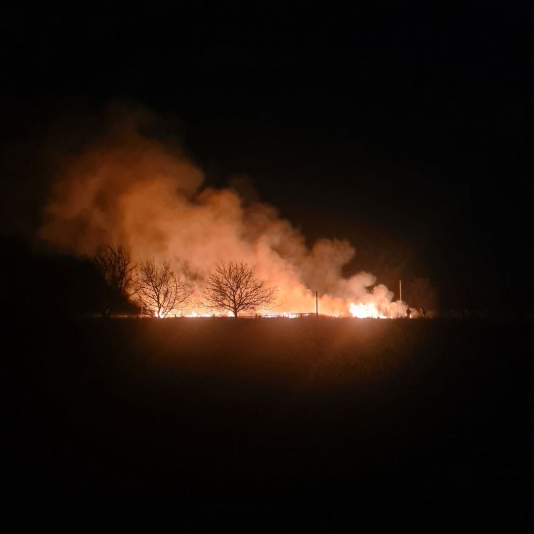 Как огонь чуть на жилые дома не перекинулся