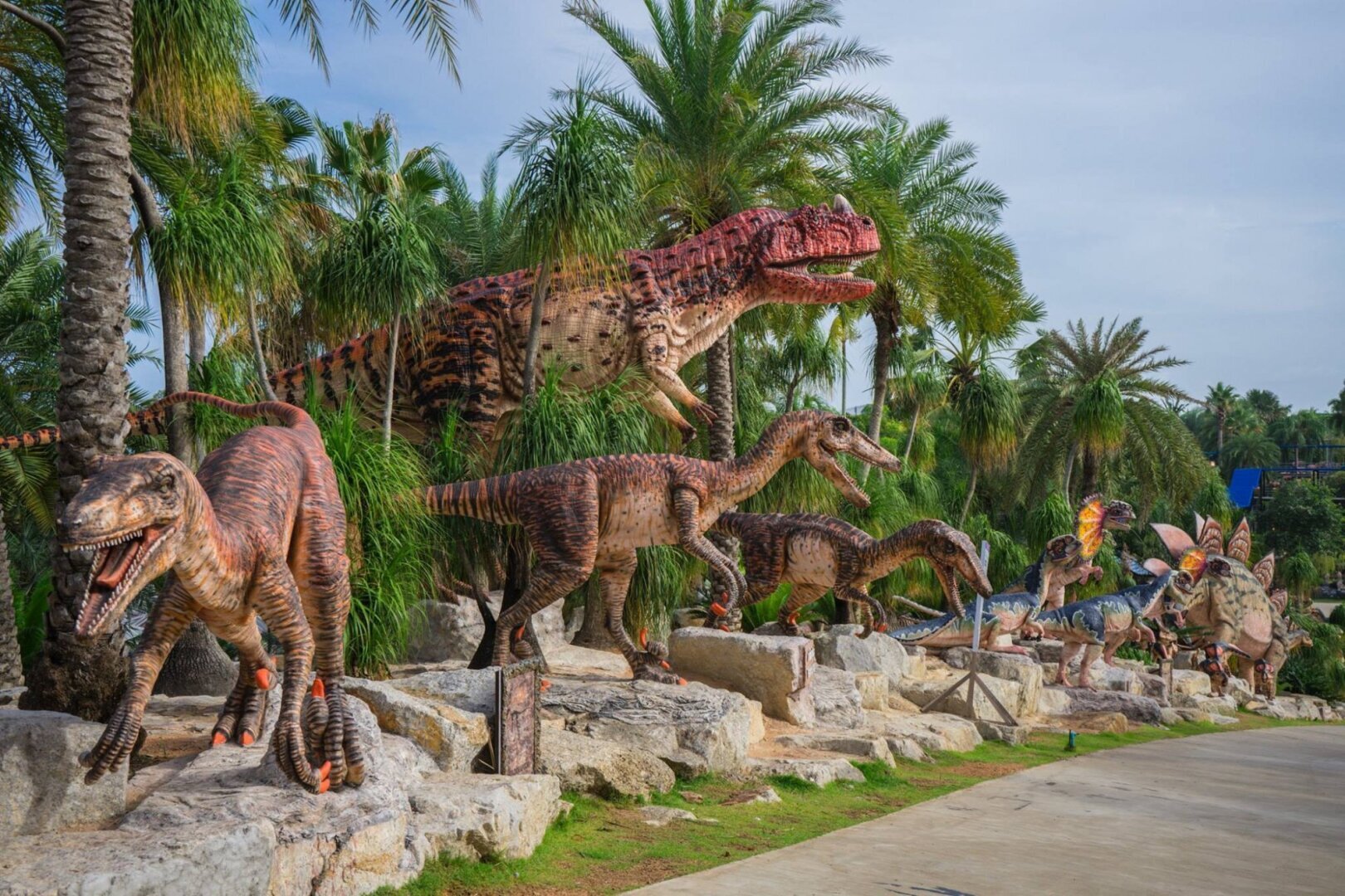 Азиатский Версаль в сердце Таиланда. Знаменитый парк мадам Нонг Нуч. Мы окунулись в настоящую сказку