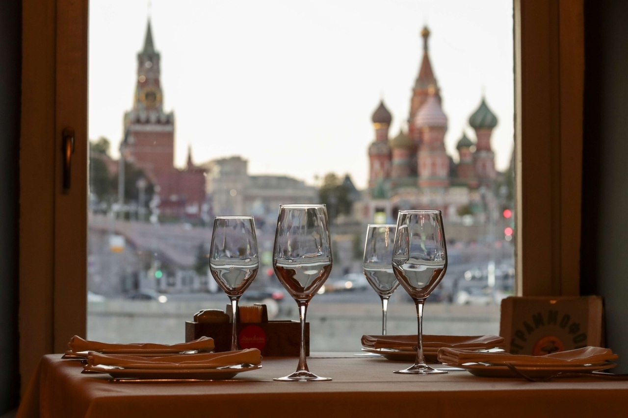 Новый ресторан «Москвичи» в здании 1784 года напротив Кремля: мое интервью с владелицей ресторана