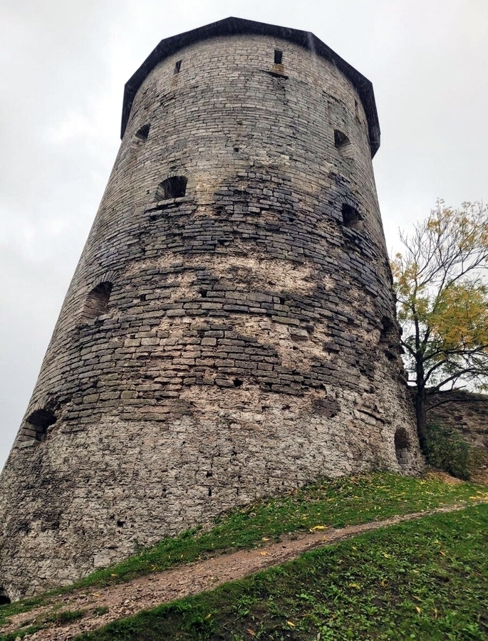 ✅🏰 Мы в одном из древнейших русских городов - Пскове! Экскурсия один день, а впечатления на всю жизнь! Какие места мы успели посетить - фото 💯👍