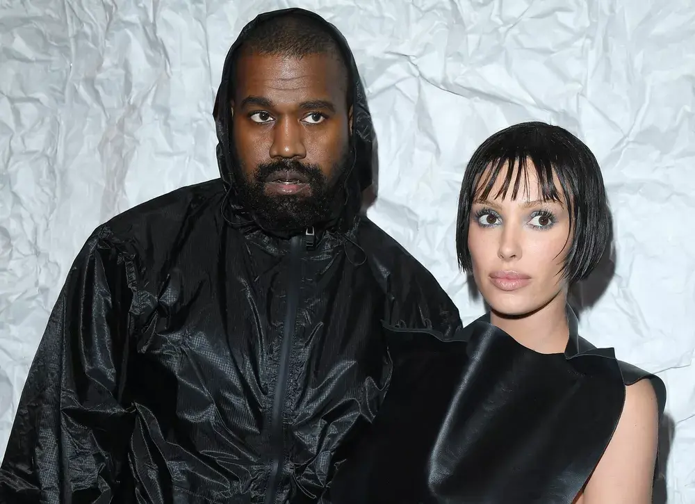 Жене Канье Уэста грозит тюрьма или крупный штраф за прогулку обнаженной по улице.