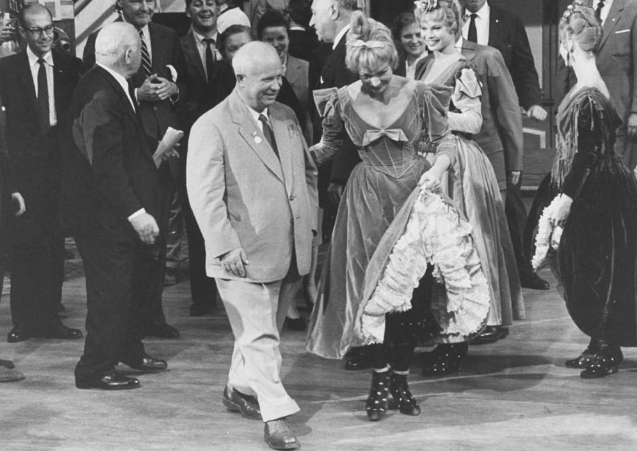 Конфуз вышел: как Хрущева в Америке с женщиной перепутали