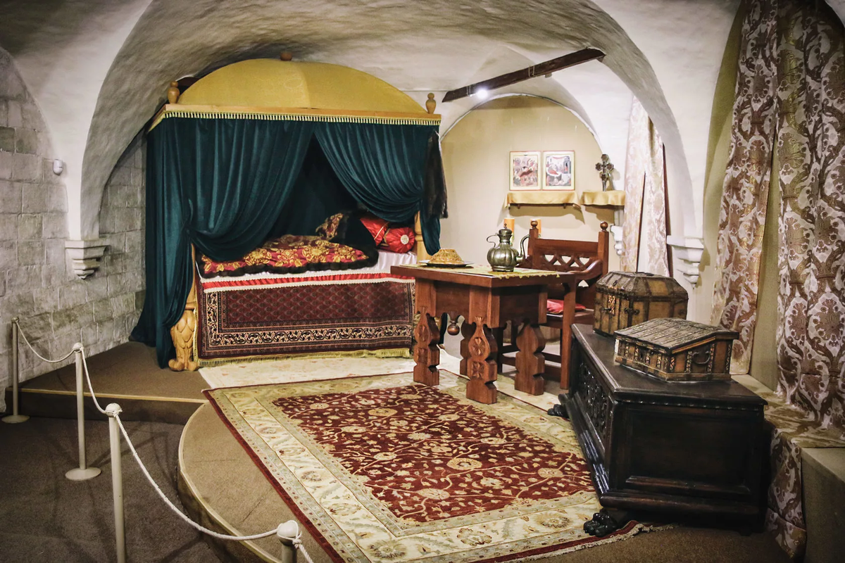 Перекопаем старину: где спрятаны самые знаменитые московские клады