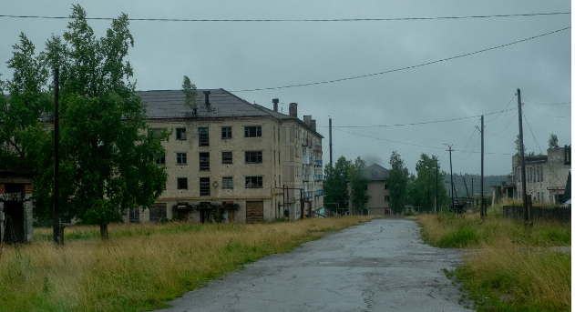 Жизнь без забот в поселке, где жилье дают бесплатно любому желающему.