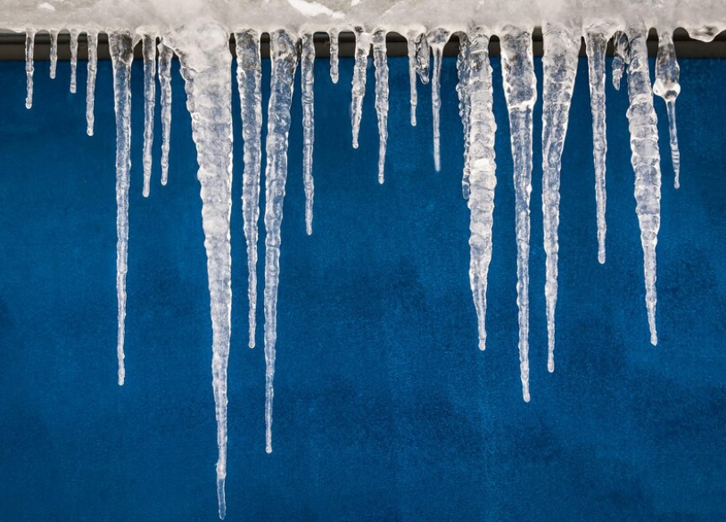 Осторожно: злая сосулька!