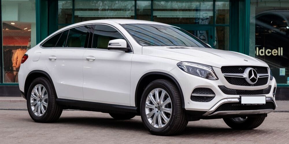 В России введен налог на роскошь для дорогих автомобилей