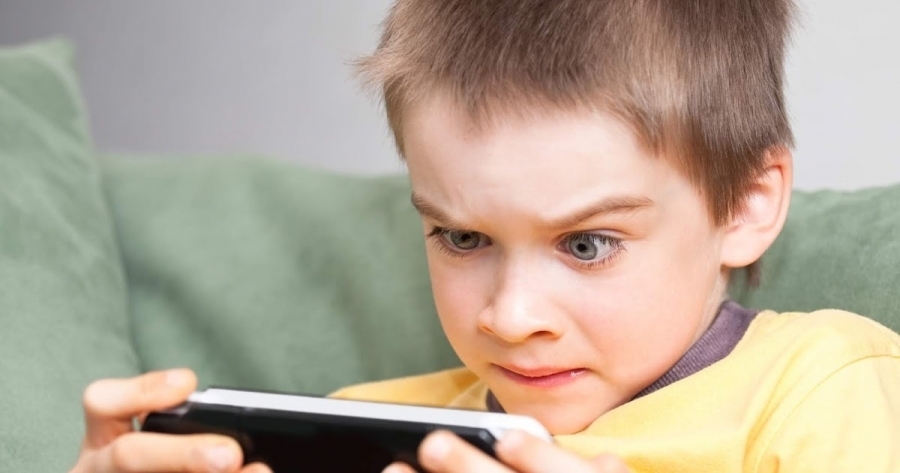 "Как сделать так, чтобы дети меньше играли в гаджеты"