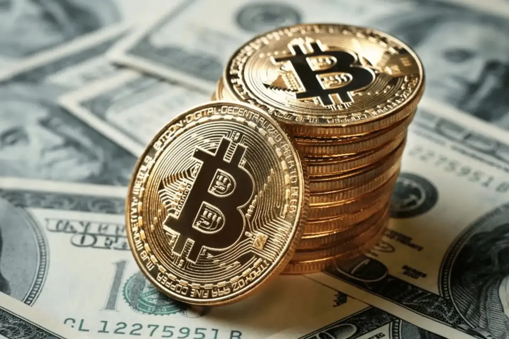 Биткоин сильно вырос. С чем это связано и почему это происходит?