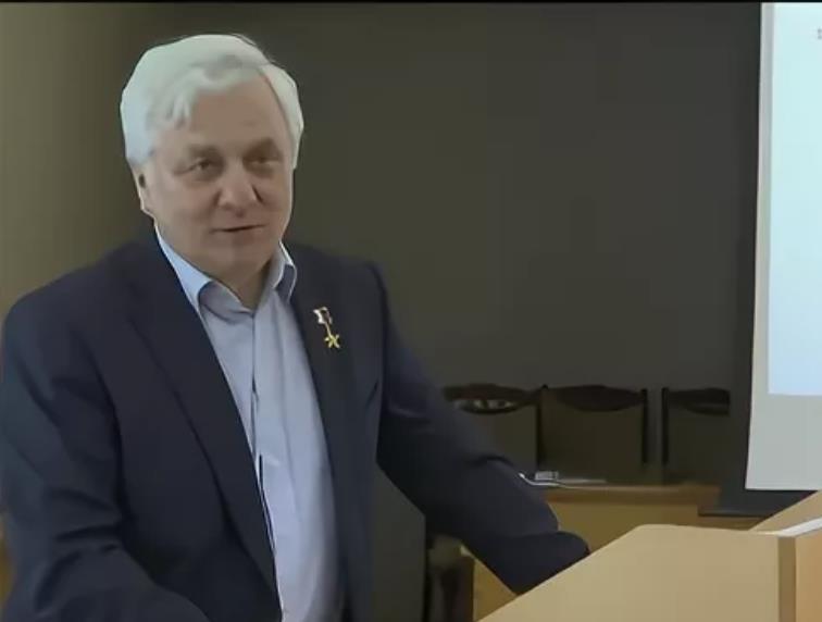 Дом главного инженера КБМ Кашина подожгли "коктейлем Молотова"