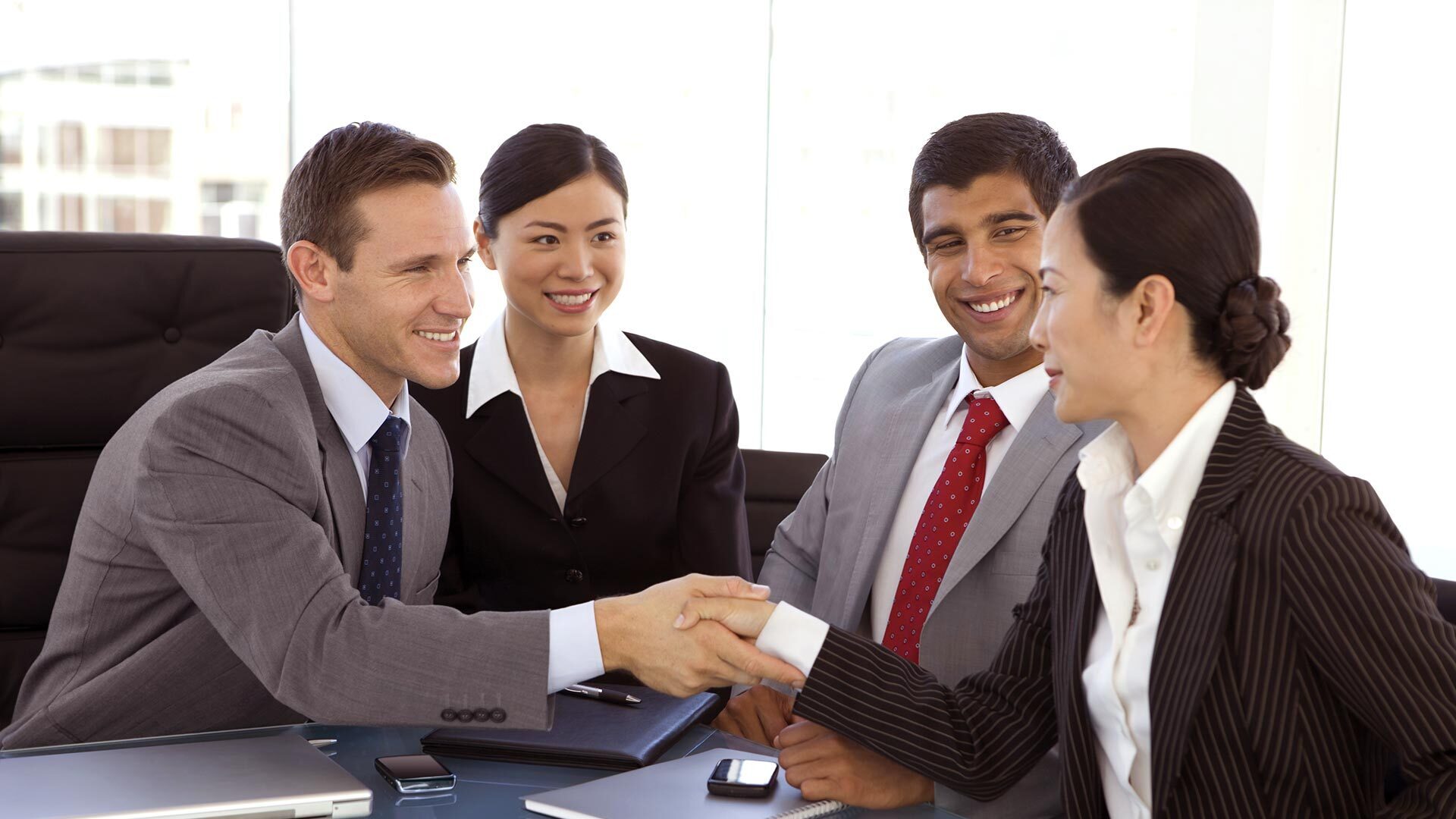 Можно ли требовать доплату, за работу с носителями иностранных языков