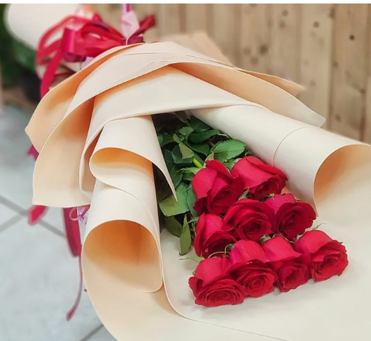 Не спешите выбрасывать подарочный букет роз, он может еще пригодиться