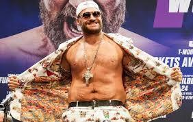 Тайсон Люк Фьюри,непобежденным боксер из Британии.Только лучшие.