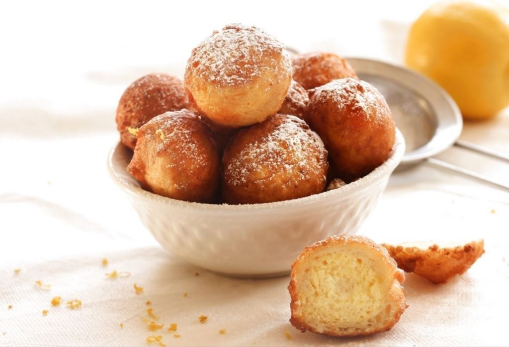 Готовим за 30 минут! "Быстрые" и пышные творожные шарики с ванилью.