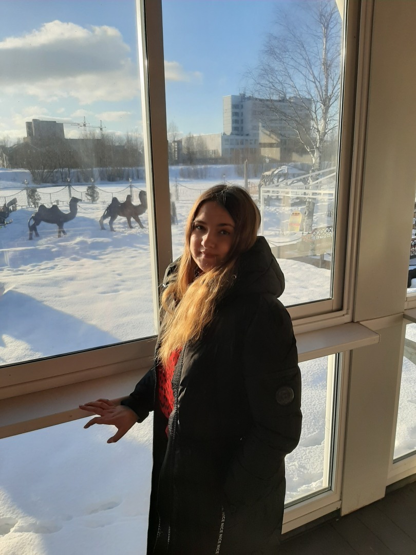 Мое празднование восьмого марта: экскурсия в фотографиях по красивому кафе и прилегающей территории. Личные впечатления от посещения такой красоты