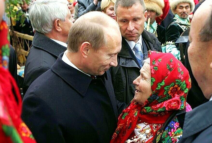 Решение ряда проблем пенсионеры все-таки ждут от В. Путина за несколько дней до выборов.