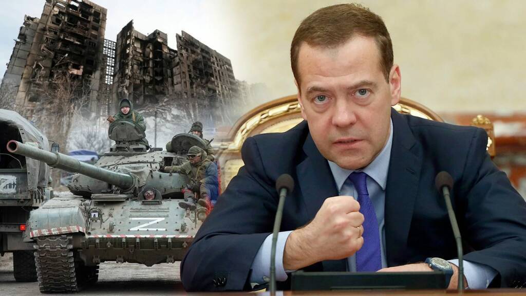 Дмитрий Медведев призвал снимать фильмы о войне .