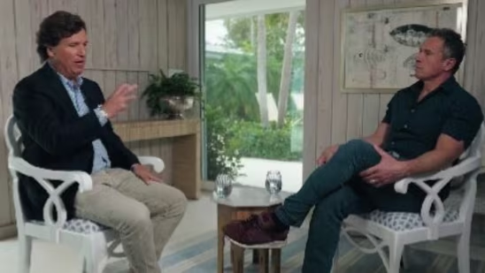 «Вы выбрали…»: Крис Куомо конфликтует с Такером Карлсоном из-за беспорядков в Капитолии