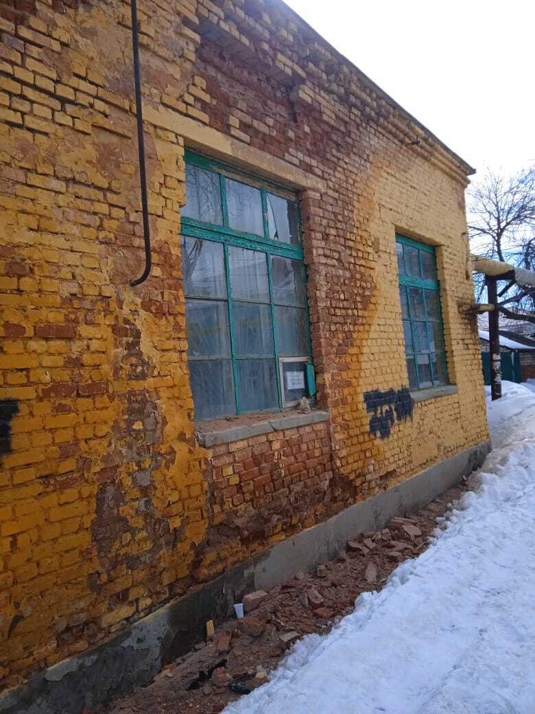 Бег с препятствиями по пути на работу: как целой и невредимой добраться на работу, не сломав руки и ноги и не получив кирпичом по голове