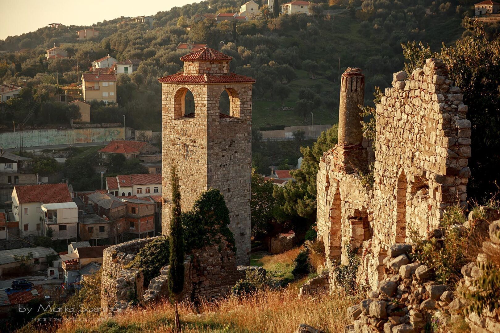 Бар - самый не туристический город на побережье Черногории. Что увидели и как провели время.