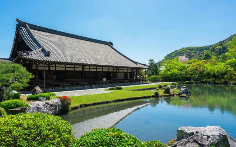 Посещение храма является абсолютной необходимостью для тех, кто интересуется буддизмом, японской историей или традиционной японской архитектурой