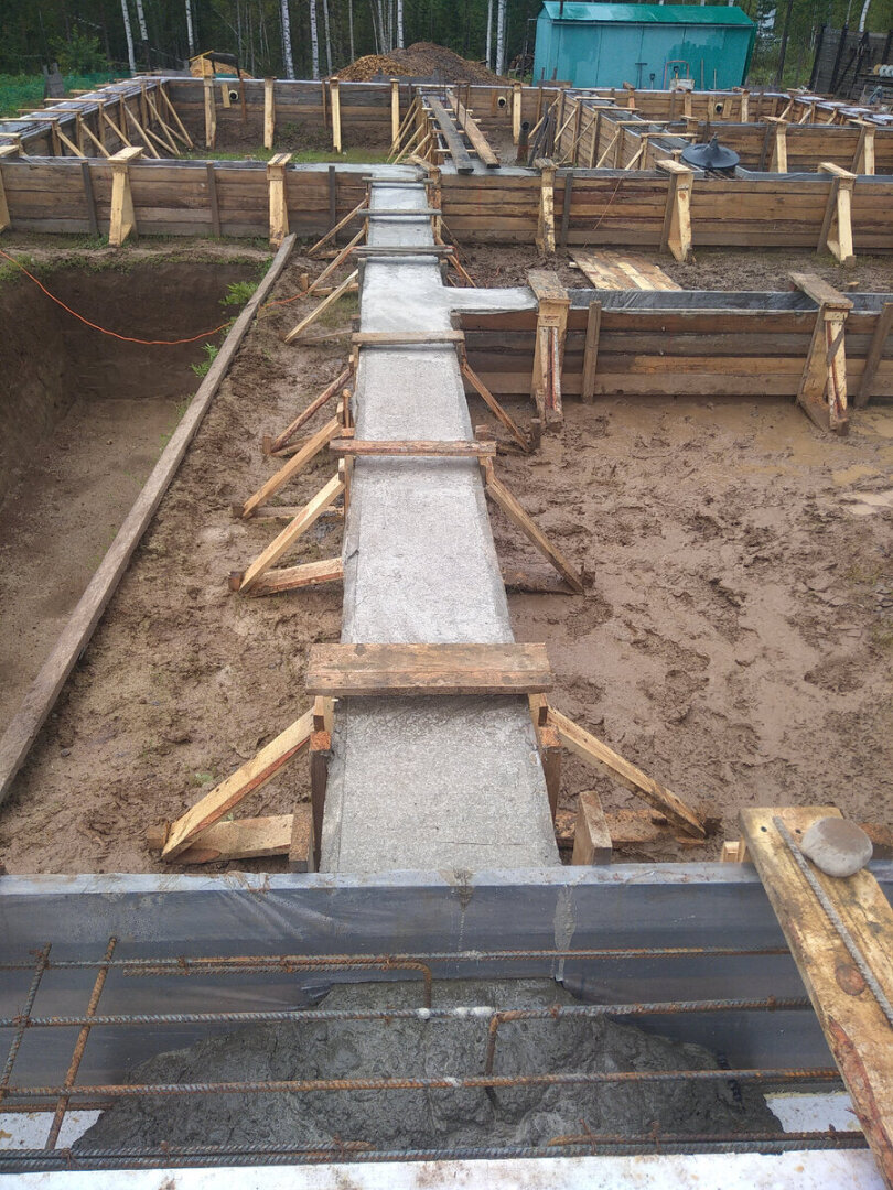 Монолитный фундамент по ТИСЭ с арболитовыми стенами