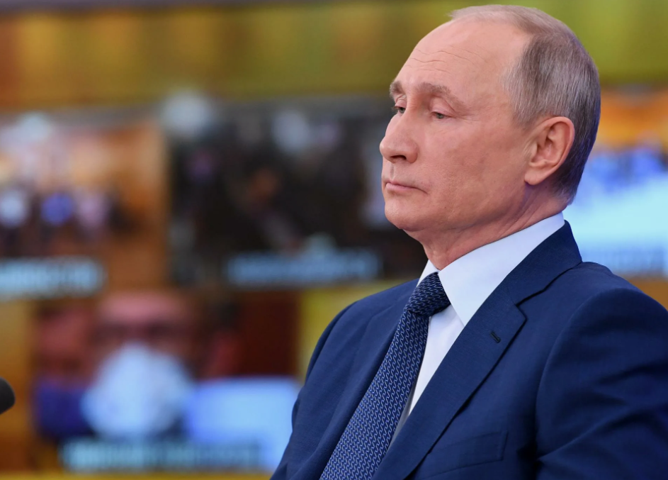 Путин объяснил, почему Россия не бьет по гражданским целям на Украине