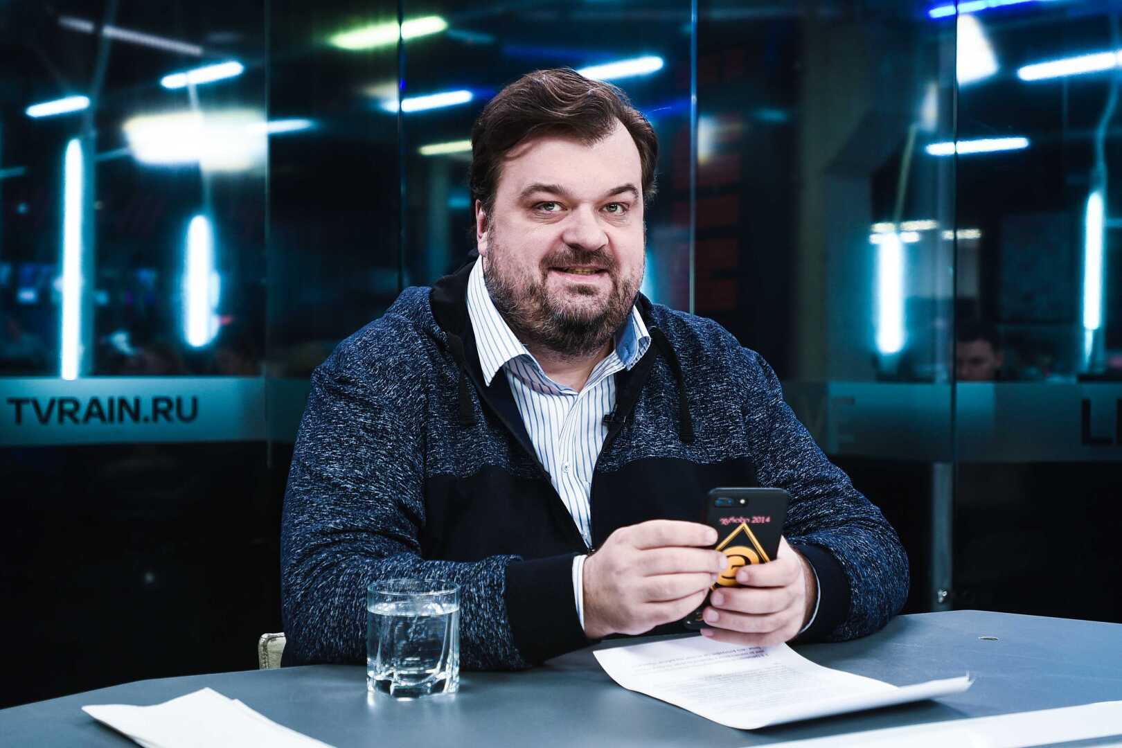 Трагедия в мире футбола! Умер талантливый спортивный комментатор Василий Уткин.