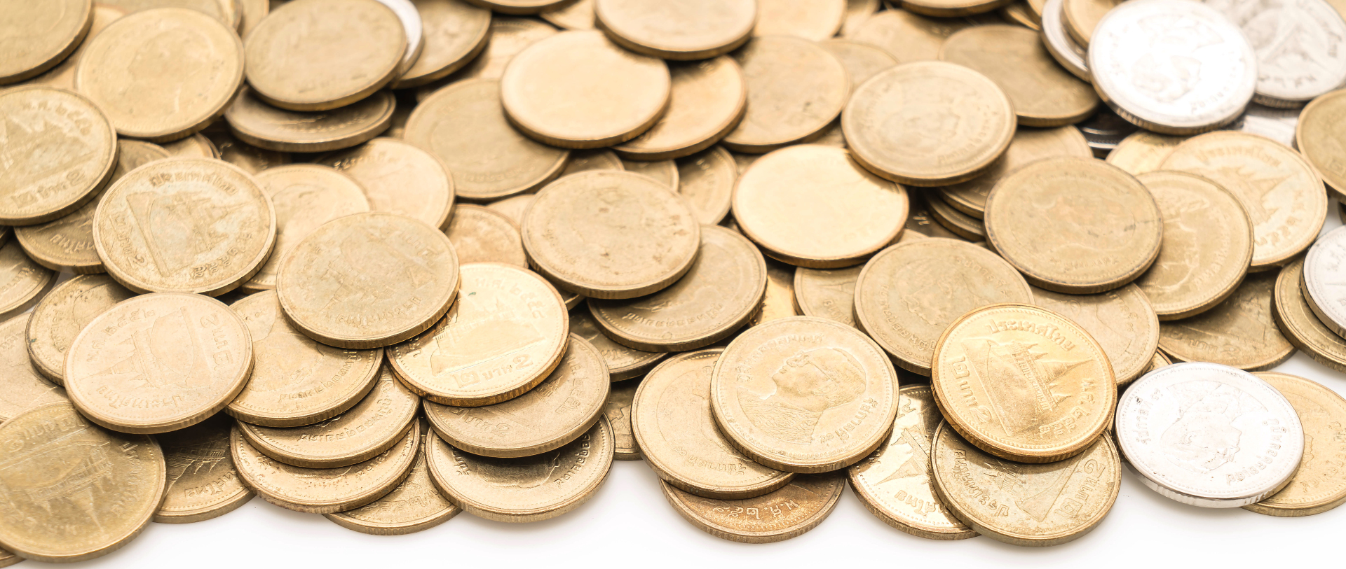 Закон запрещает выплачивать материальную помощь медработникам из средств ОМС