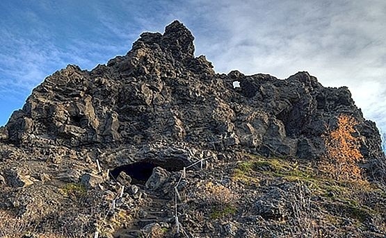 Пещеры Диммуборгир – природный памятник в Исландии