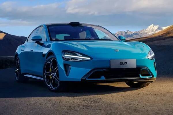 Начинаются предзаказы на первый электромобиль Xiaomi в России: узнайте его стоимость!