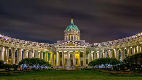 Туристические авиарейсы в России: куда можно полететь и что увидеть