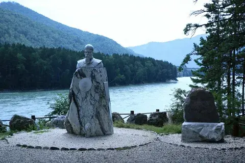 Туристические авиарейсы в России: куда можно полететь и что увидеть