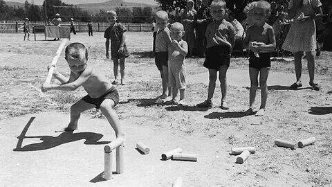 Особый оттенок ностальгии о советском детстве.