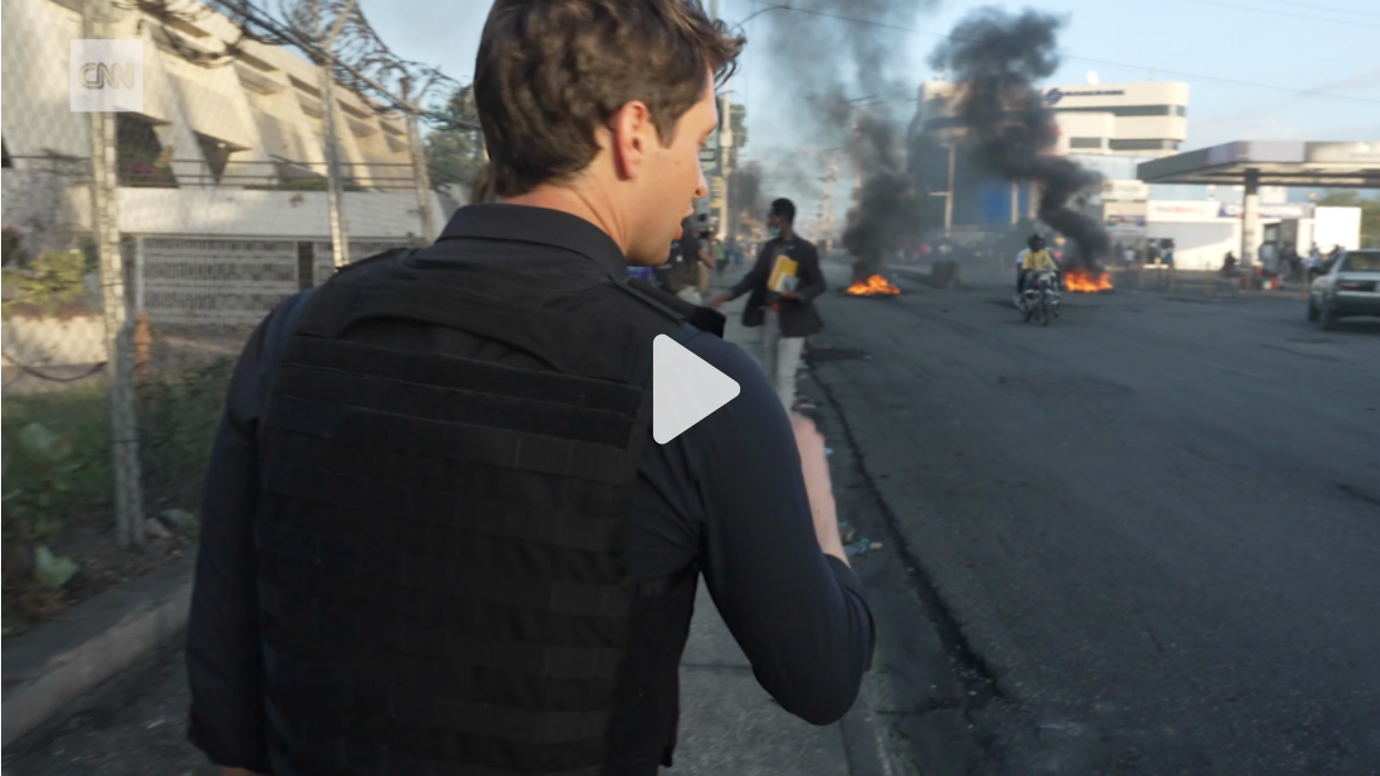 На Гаити объявлено чрезвычайное положение после массового побега из тюрьмы