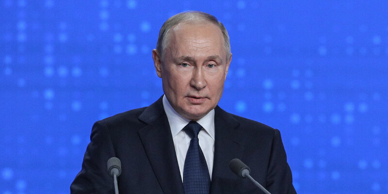 Путин: готовившие теракт хотели посеять панику, но встретили единение