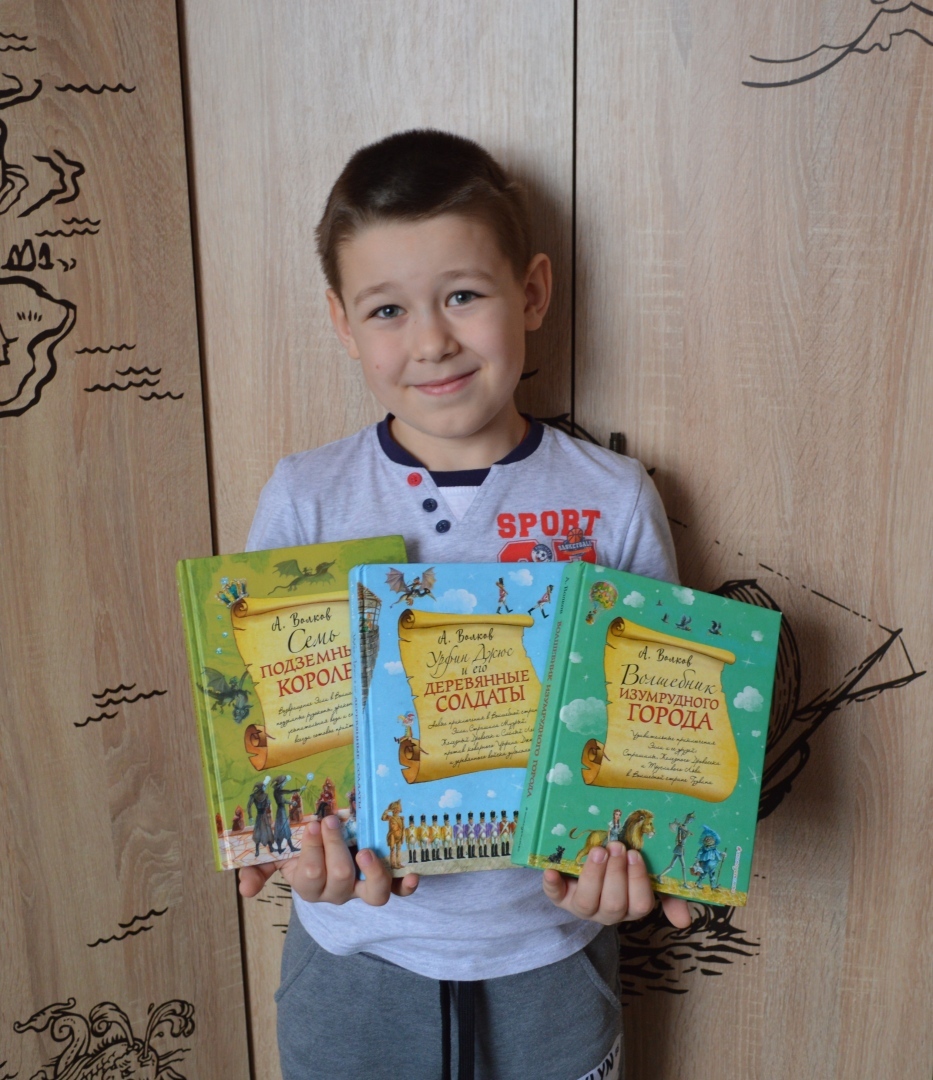 С детства любимые Элли, Тотошка, Страшила, Железный дровосек и ...