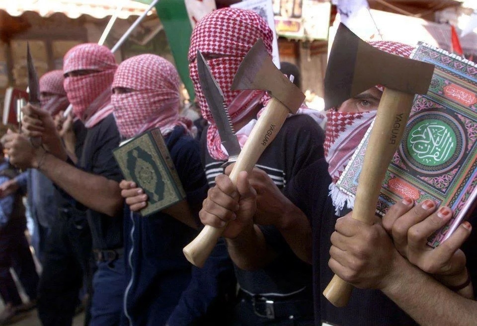 Религия - удел тех, кто хочет быть марионеткой и расходным материалом для сильных сего мира.