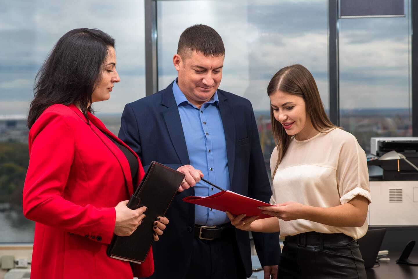 Не говорите, что знаете человека, пока не разделите с ним имущество...