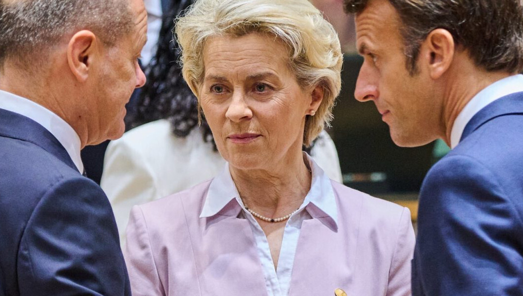 Европа шагает в ногу со своими собственными дилеммами