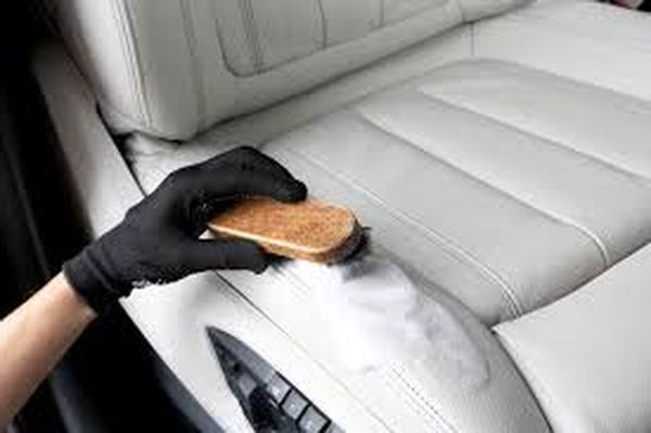 Химчистка салона автомобиля: профессиональный подход к чистоте и гигиене