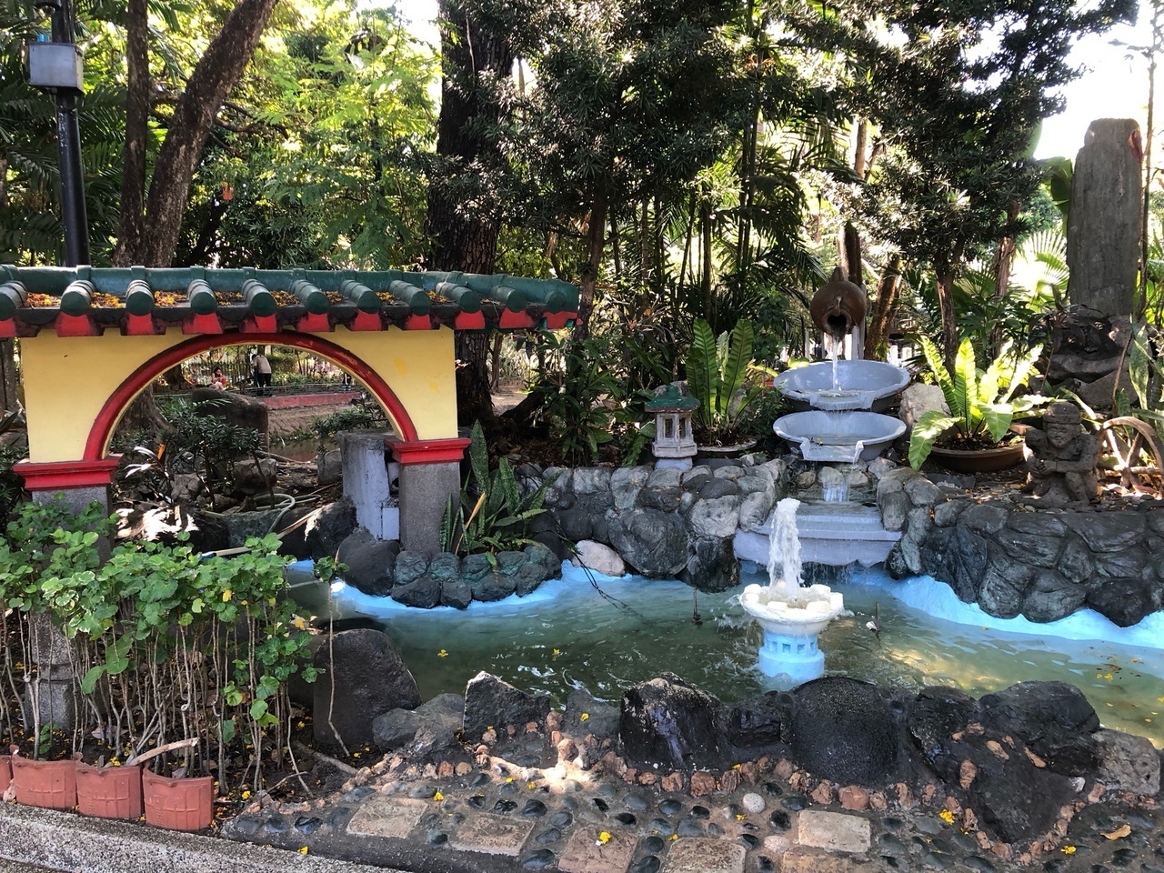 Мой младший сын с женой в Маниле. Фотосюжет о том, как там отмечают католическую Пасху