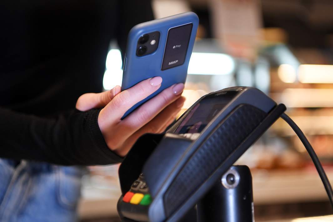 Зачем россияне вживляют себе чипы