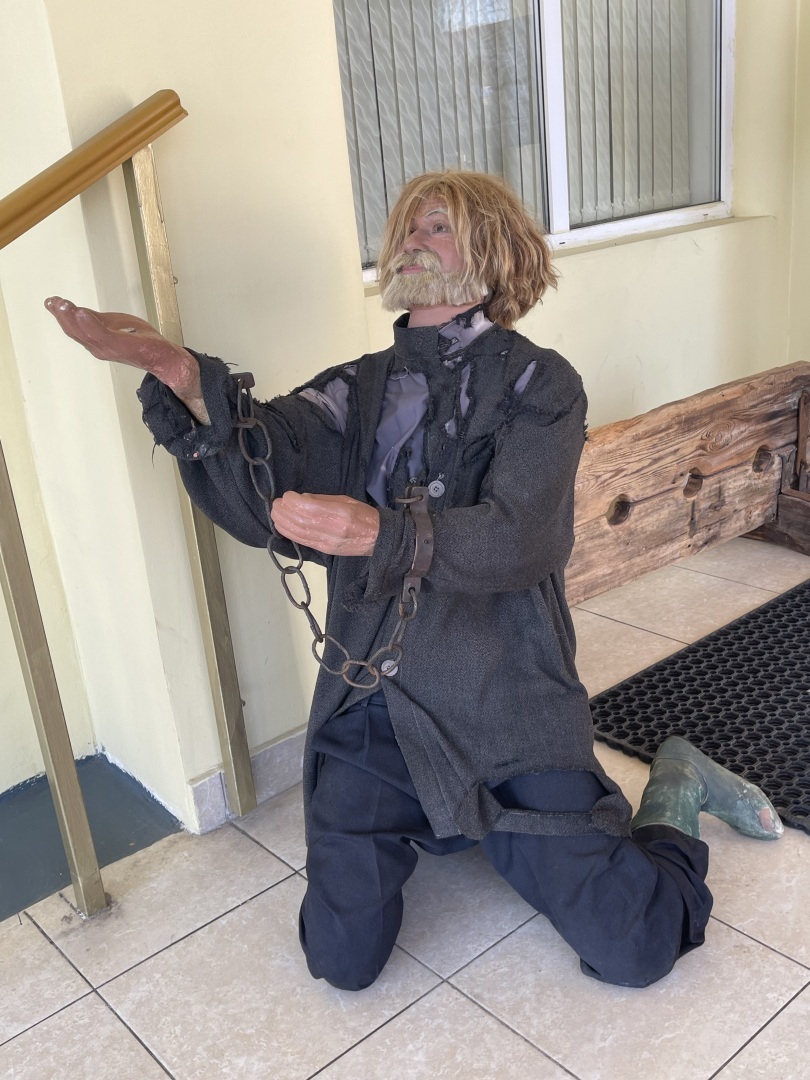 Многие желают возвращения смертной казни, а если бы ее заменили пытками?