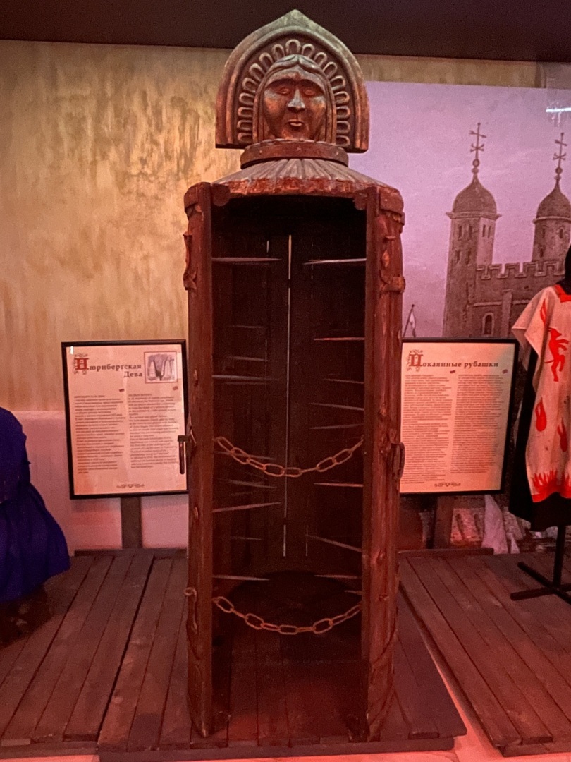 Многие желают возвращения смертной казни, а если бы ее заменили пытками?